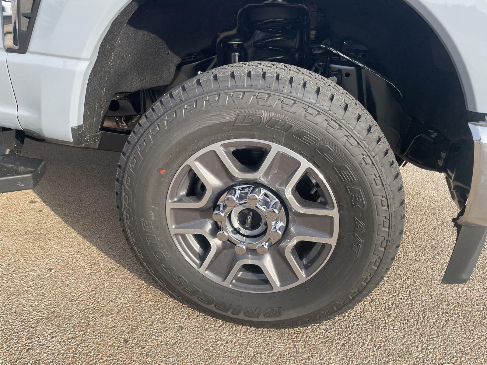 2026 Ford Super Duty F-350 SRW LARIAT