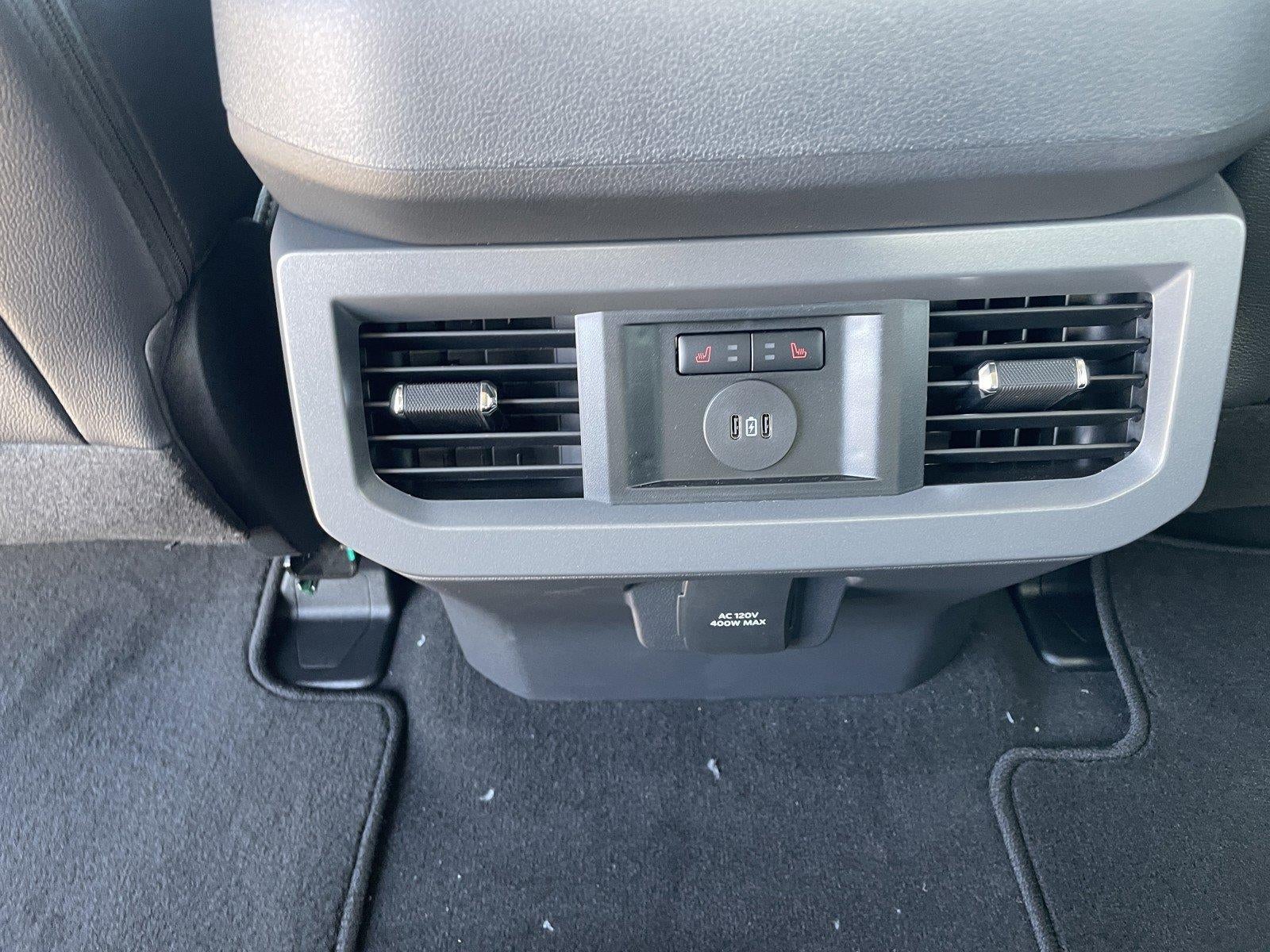 2027 Ford Super Duty F-350 DRW LARIAT