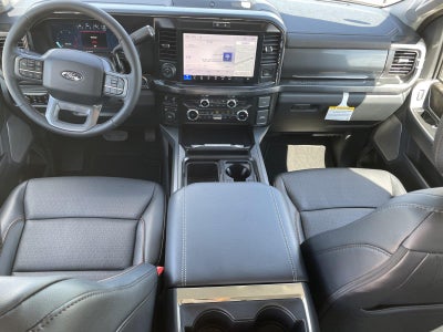 2027 Ford Super Duty F-350 DRW LARIAT