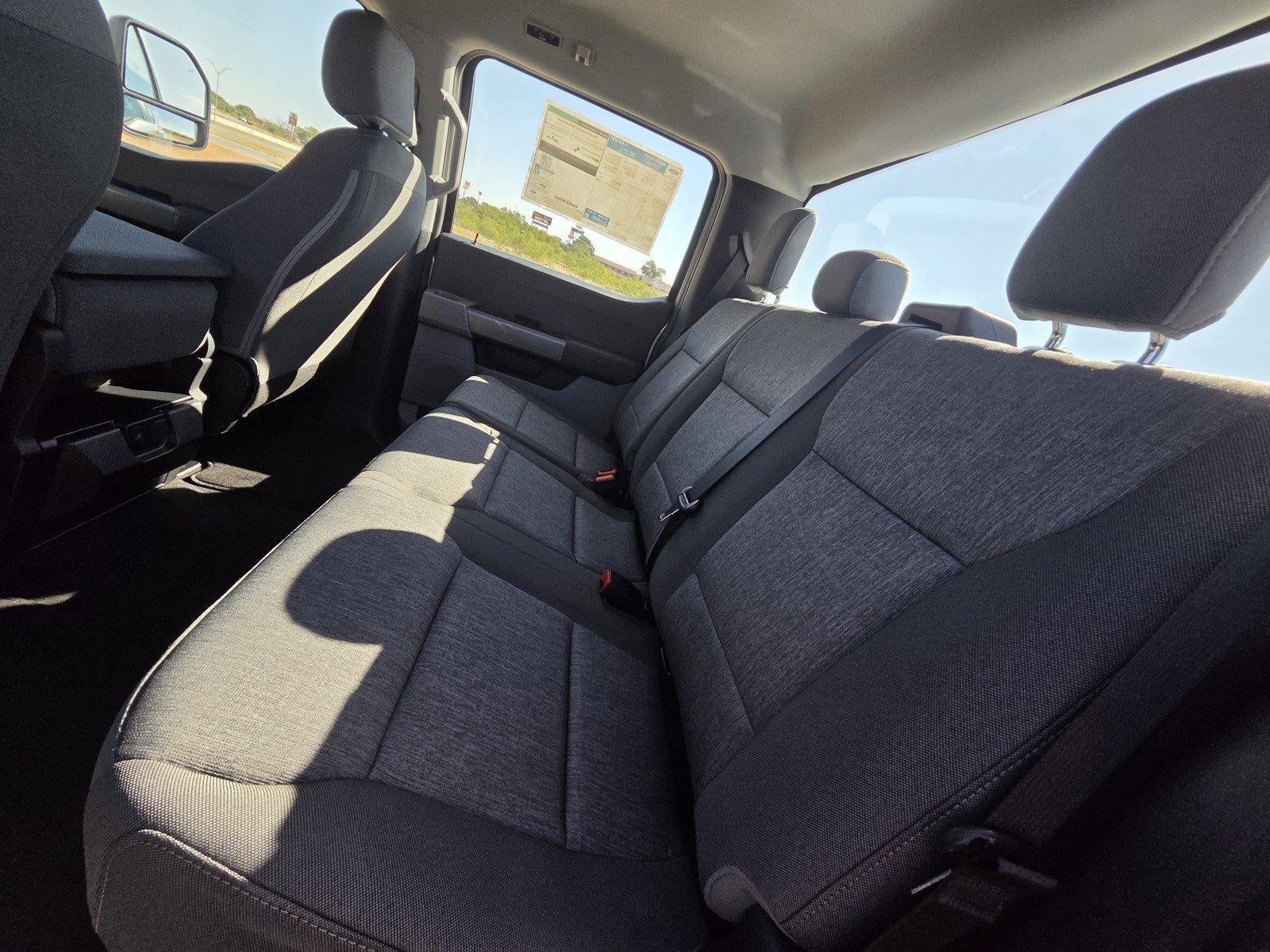 2027 Ford Super Duty F-350 DRW XL