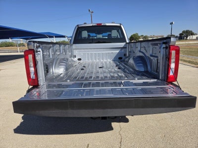 2027 Ford Super Duty F-350 DRW XL