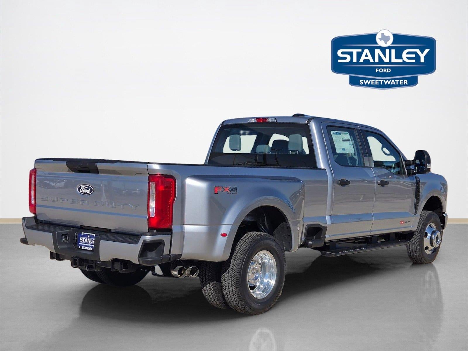 2027 Ford Super Duty F-350 DRW XL