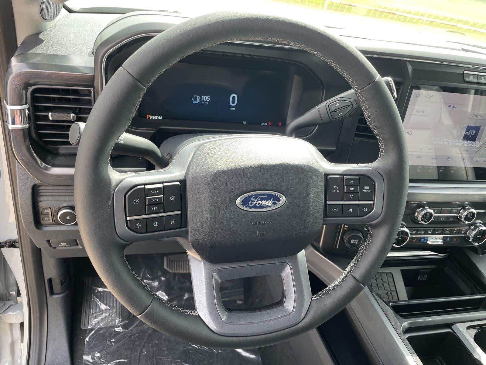 2026 Ford Super Duty F-350 DRW LARIAT