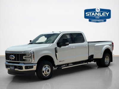 2026 Ford Super Duty F-350 DRW LARIAT