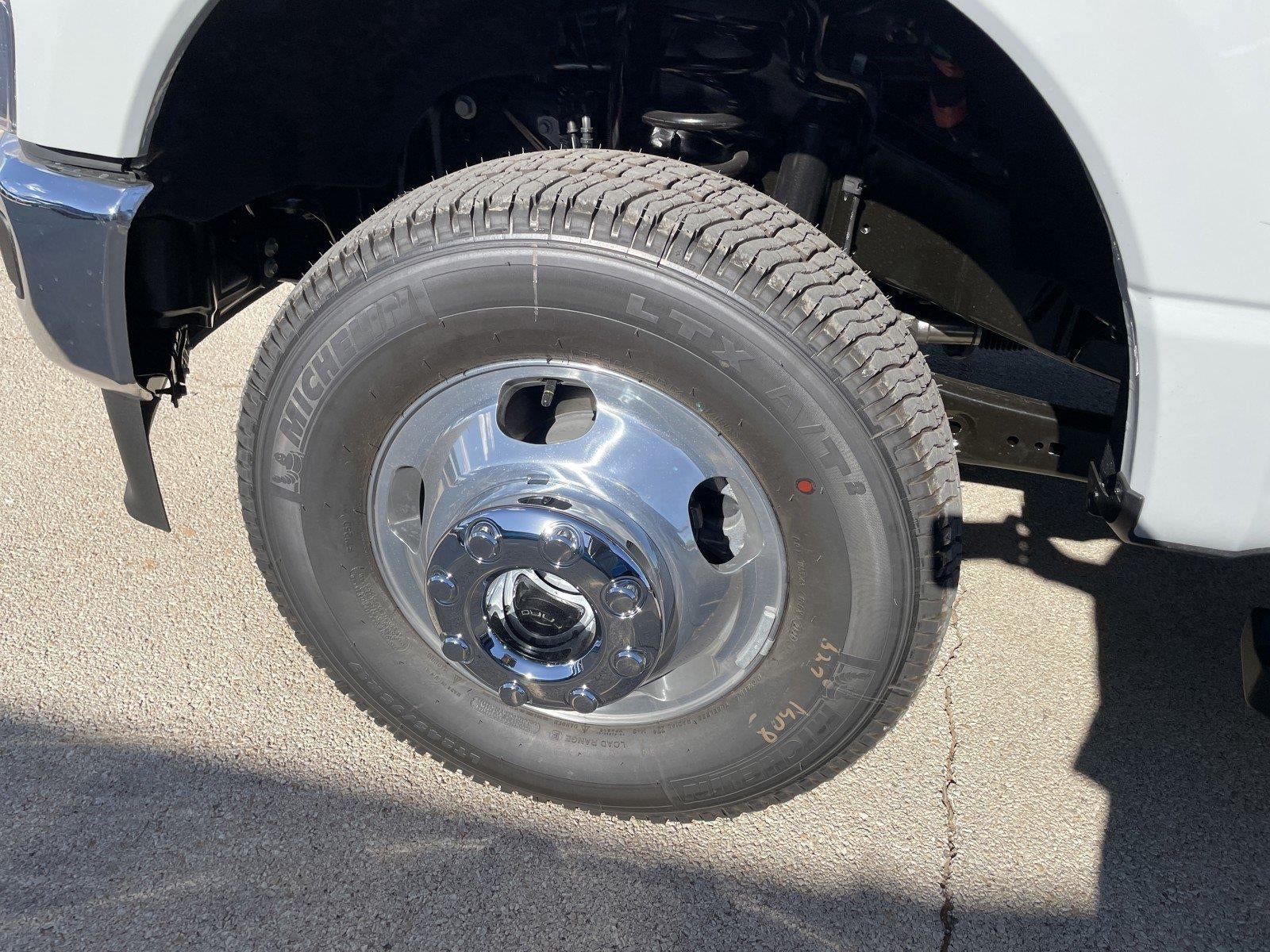2026 Ford Super Duty F-350 Drw LARIAT