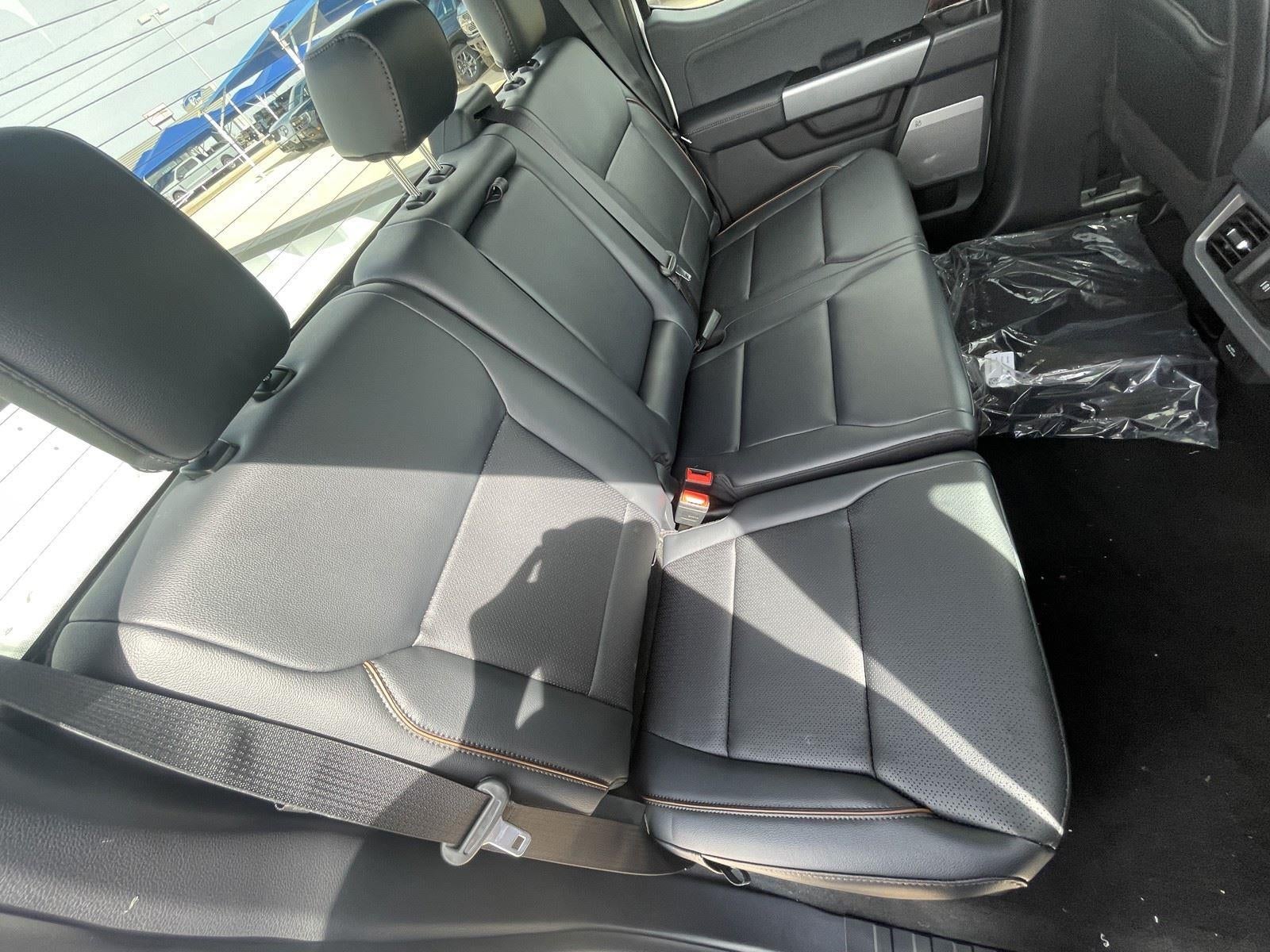 2026 Ford Super Duty F-350 DRW LARIAT