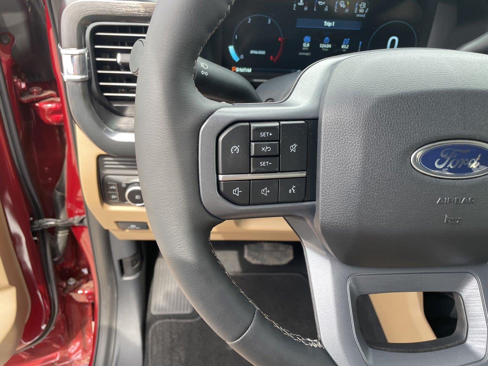 2026 Ford Super Duty F-350 Drw LARIAT
