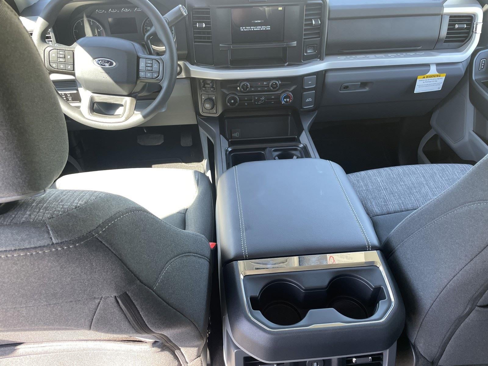 2026 Ford Super Duty F-350 DRW XLT