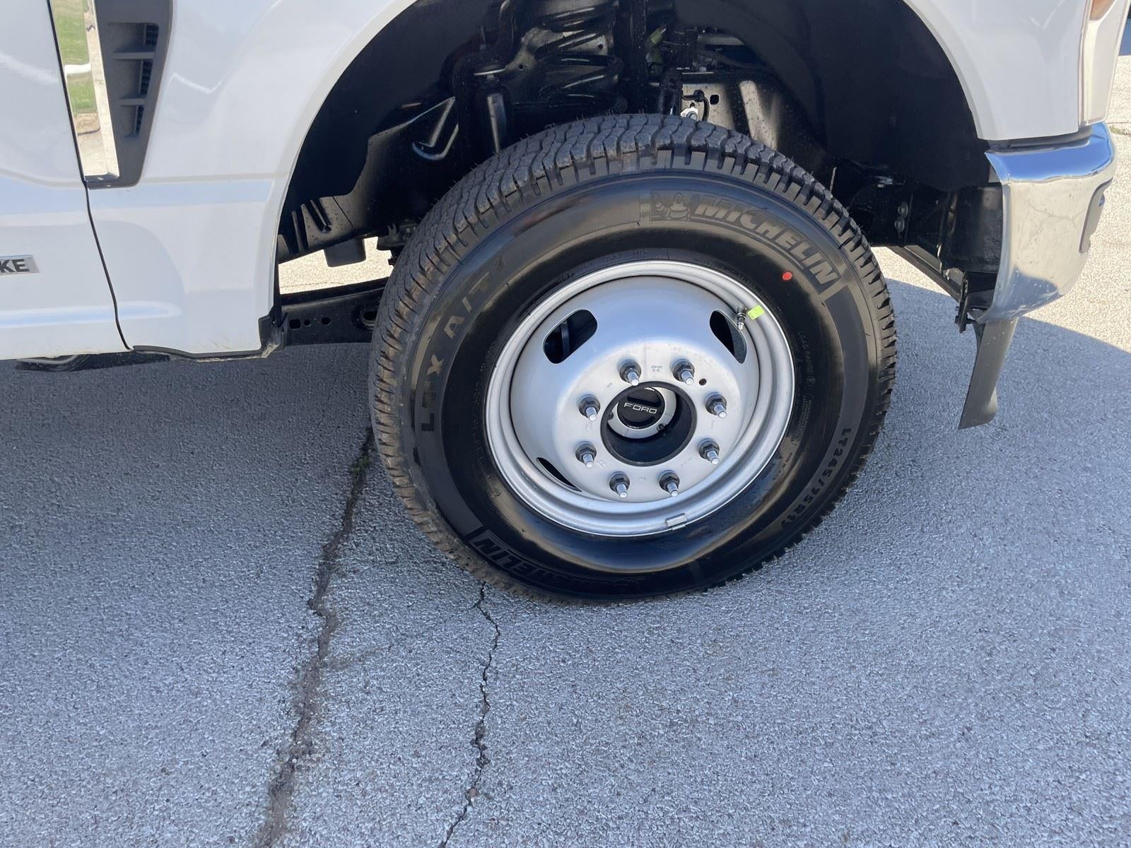 2026 Ford Super Duty F-350 DRW XLT