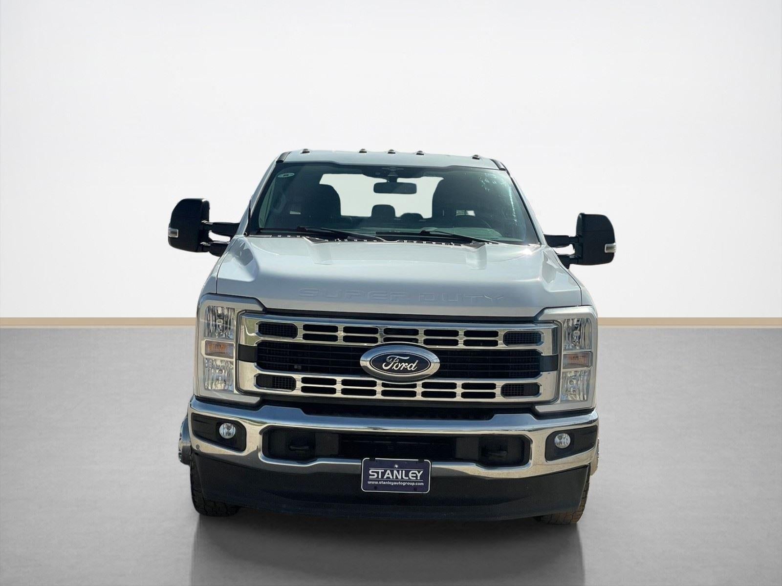 2023 Ford Super Duty F-350 DRW XLT