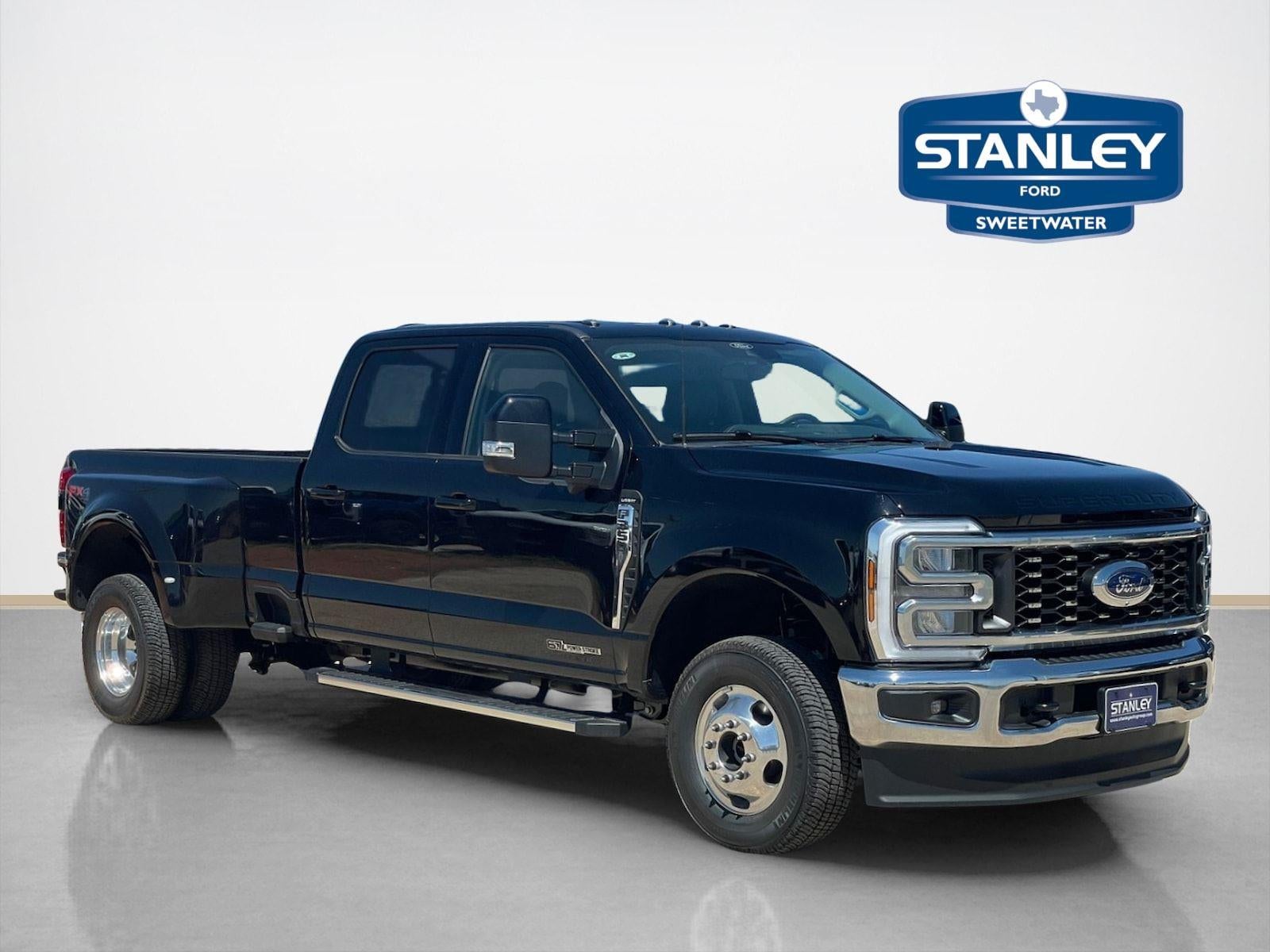 2026 Ford SUPER DUTY F-350 DRW LARIAT 4WD CREW CAB 8' BO