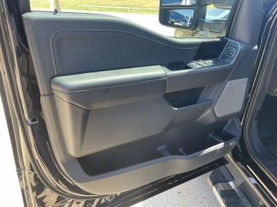2026 Ford SUPER DUTY F-350 DRW LARIAT 4WD CREW CAB 8' BO