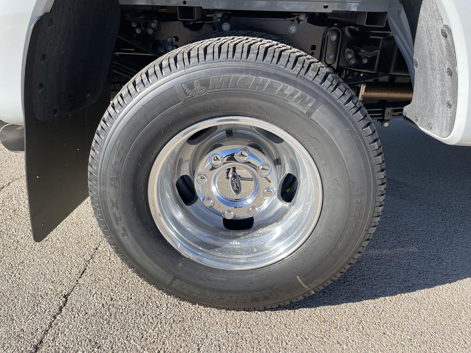 2026 Ford Super Duty F-350 DRW LARIAT