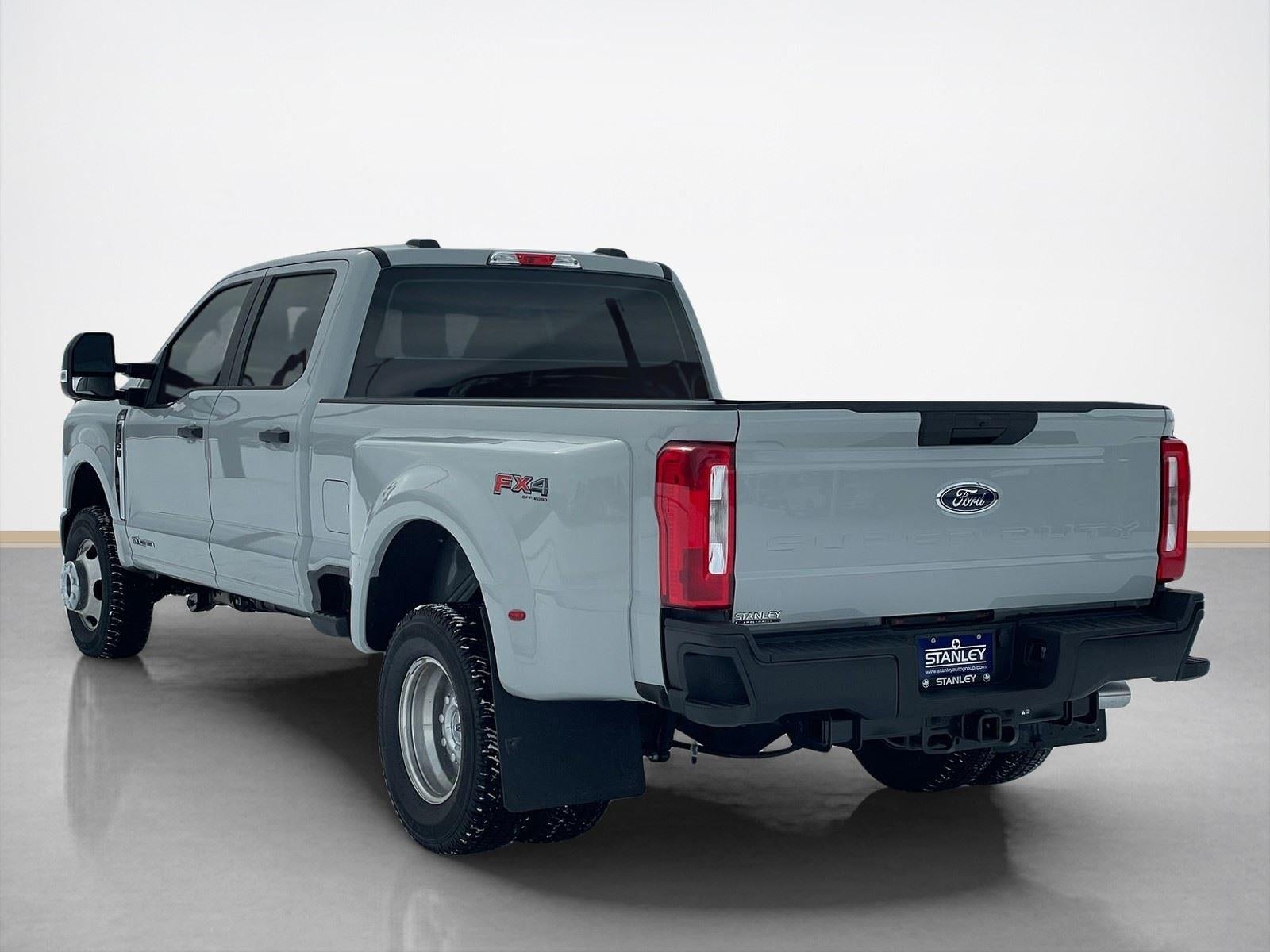 2026 Ford Super Duty F-350 DRW XL
