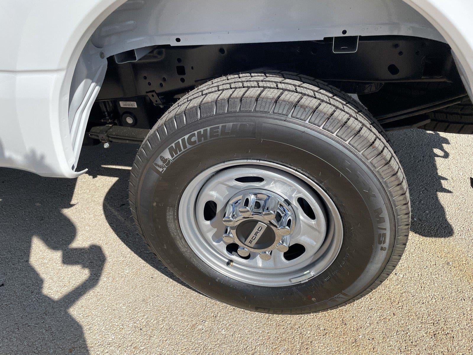 2027 Ford Super Duty F-250 SRW XLT