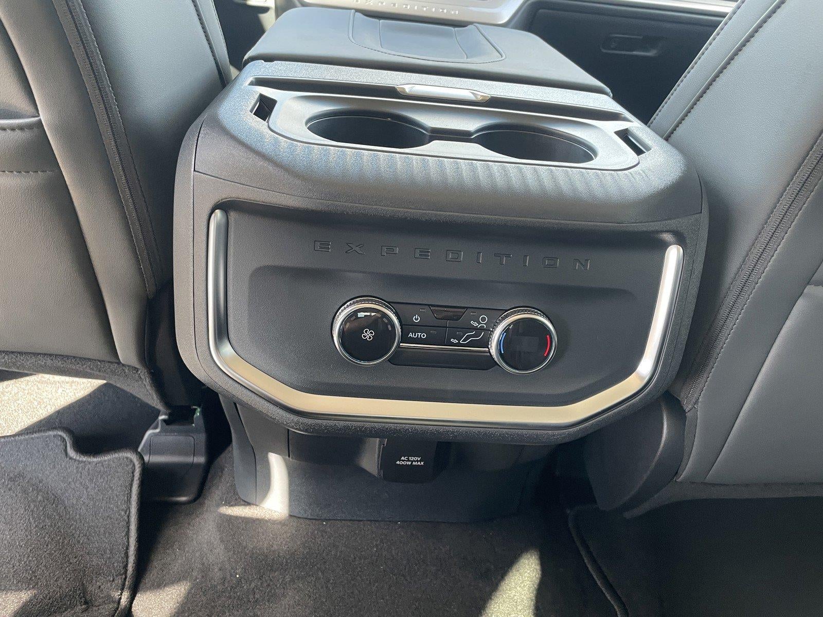 2027 Ford Super Duty F-250 SRW XLT