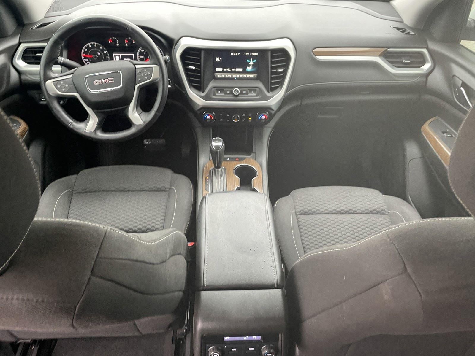 2017 GMC Acadia SLE