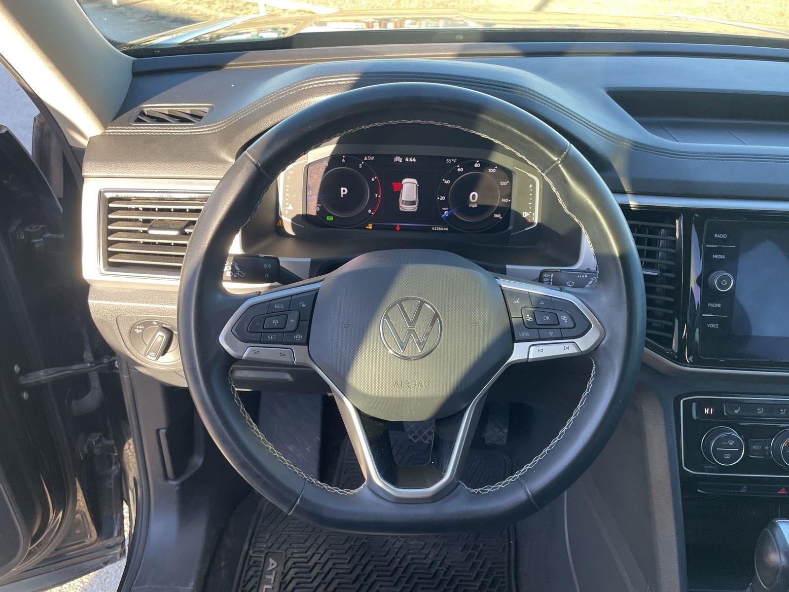 2022 Volkswagen Atlas 2.0T SE w/Technology