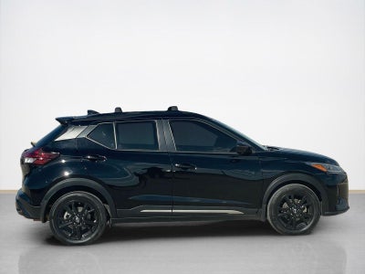 2022 Nissan Kicks SR
