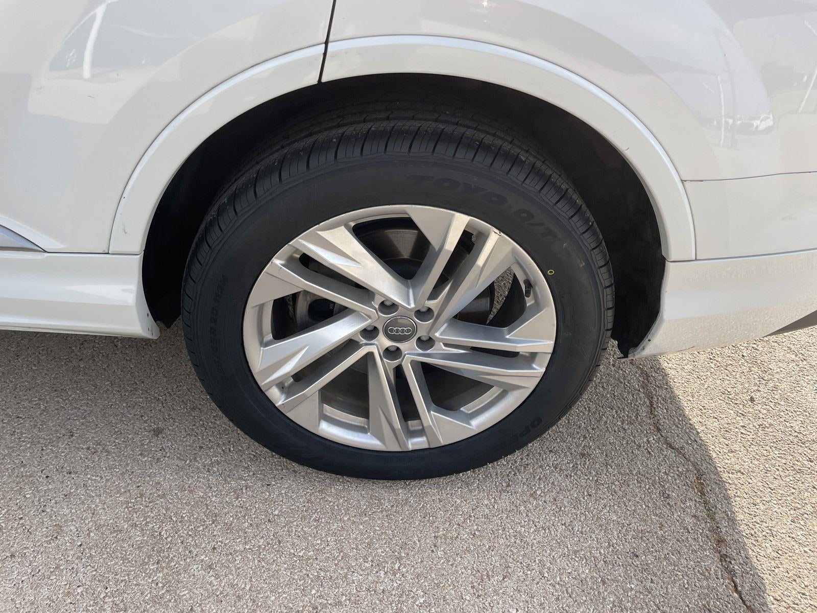 2020 Audi Q7 Premium Plus