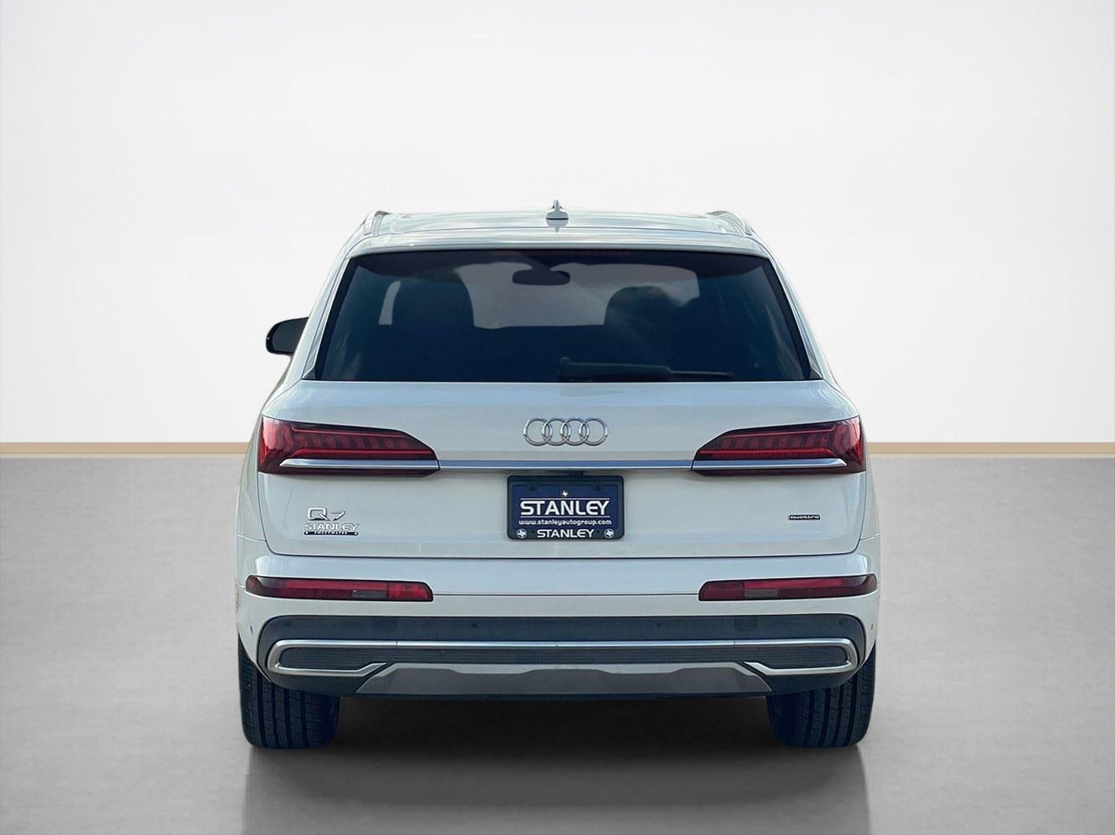 2020 Audi Q7 Premium Plus