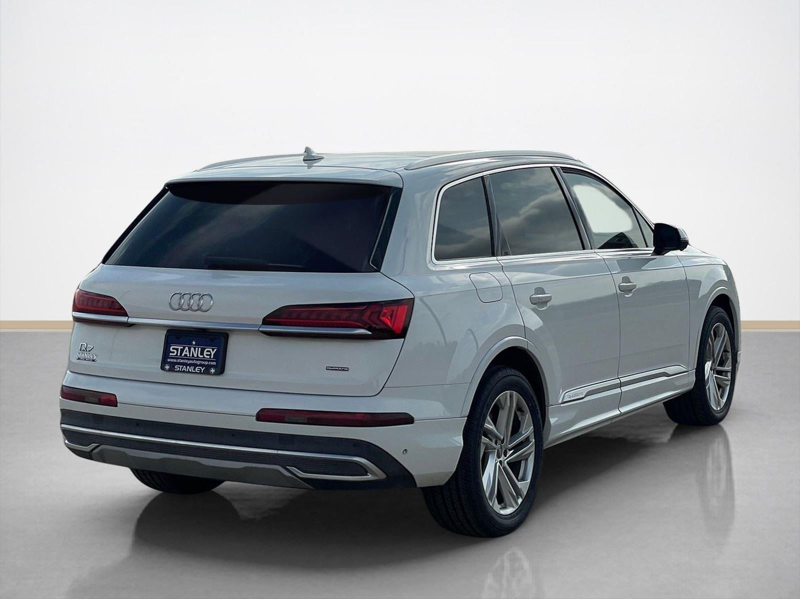 2020 Audi Q7 Premium Plus