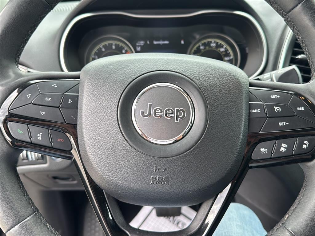 2023 Jeep Cherokee Altitude Lux
