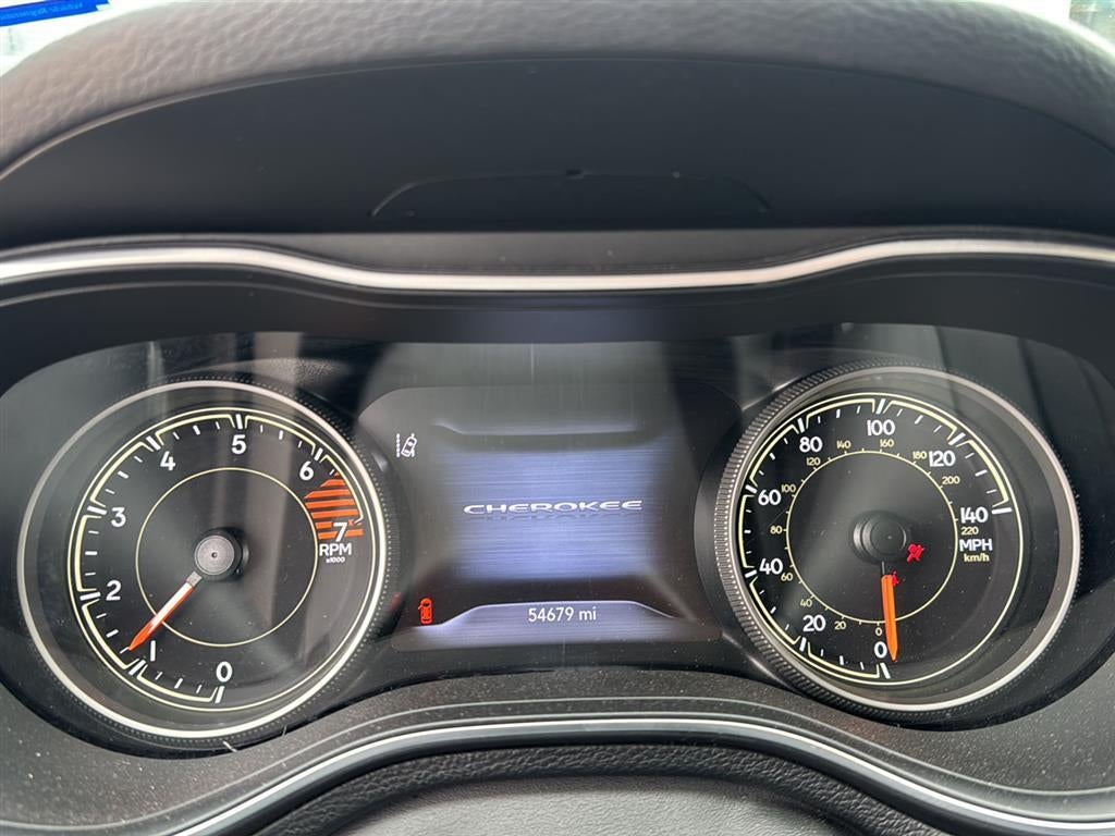 2023 Jeep Cherokee Altitude Lux