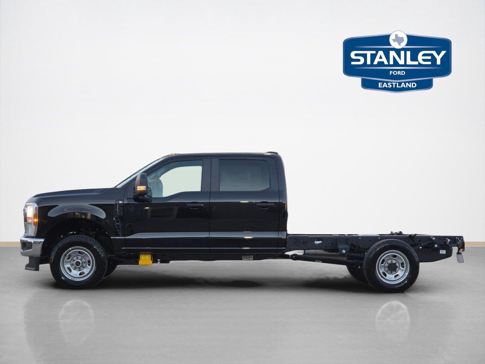 2027 Ford Super Duty F-350 Srw XL 4WD CREW CAB 179 WB 6