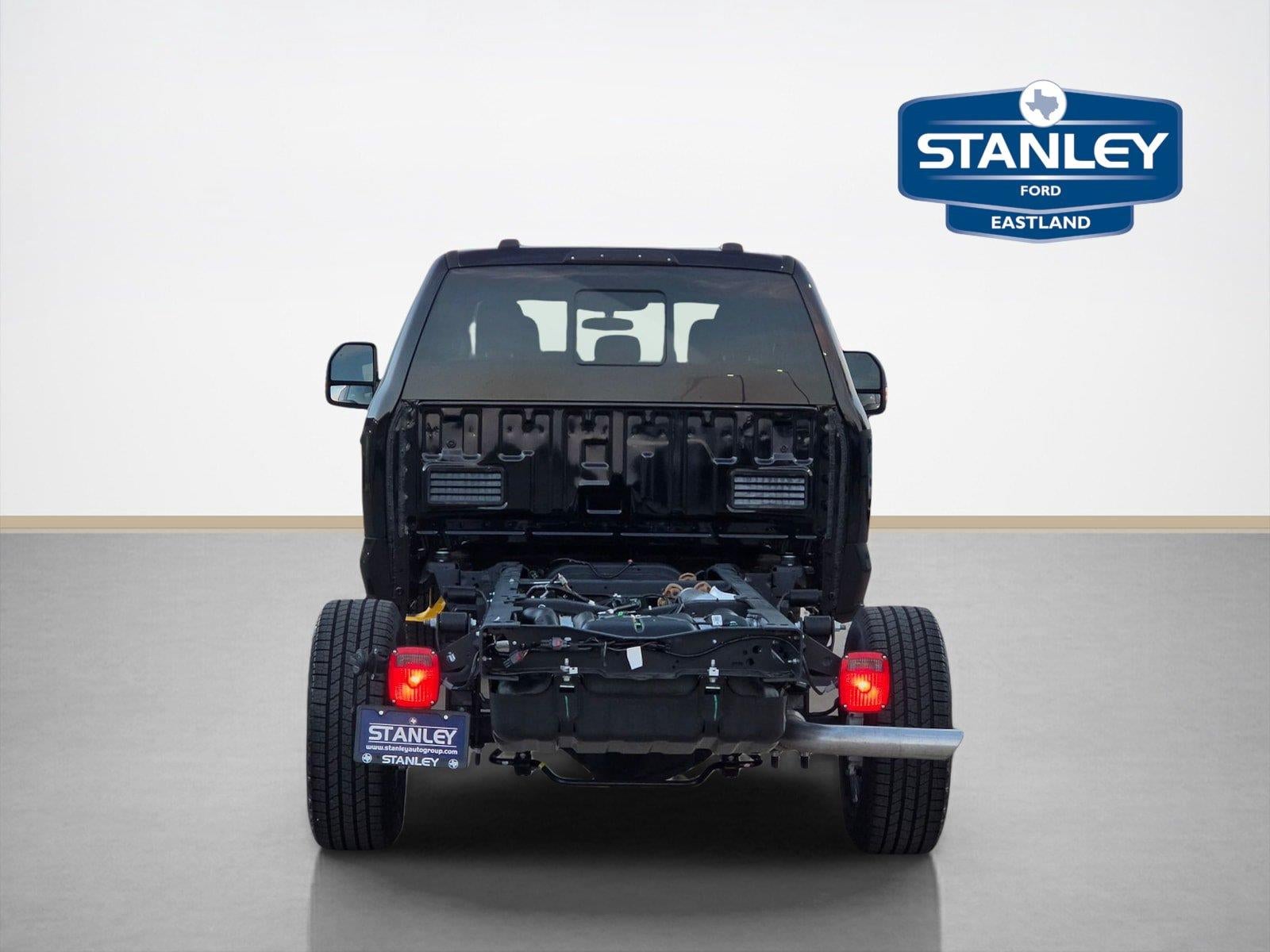 2027 Ford Super Duty F-350 Srw XL 4WD CREW CAB 179 WB 6