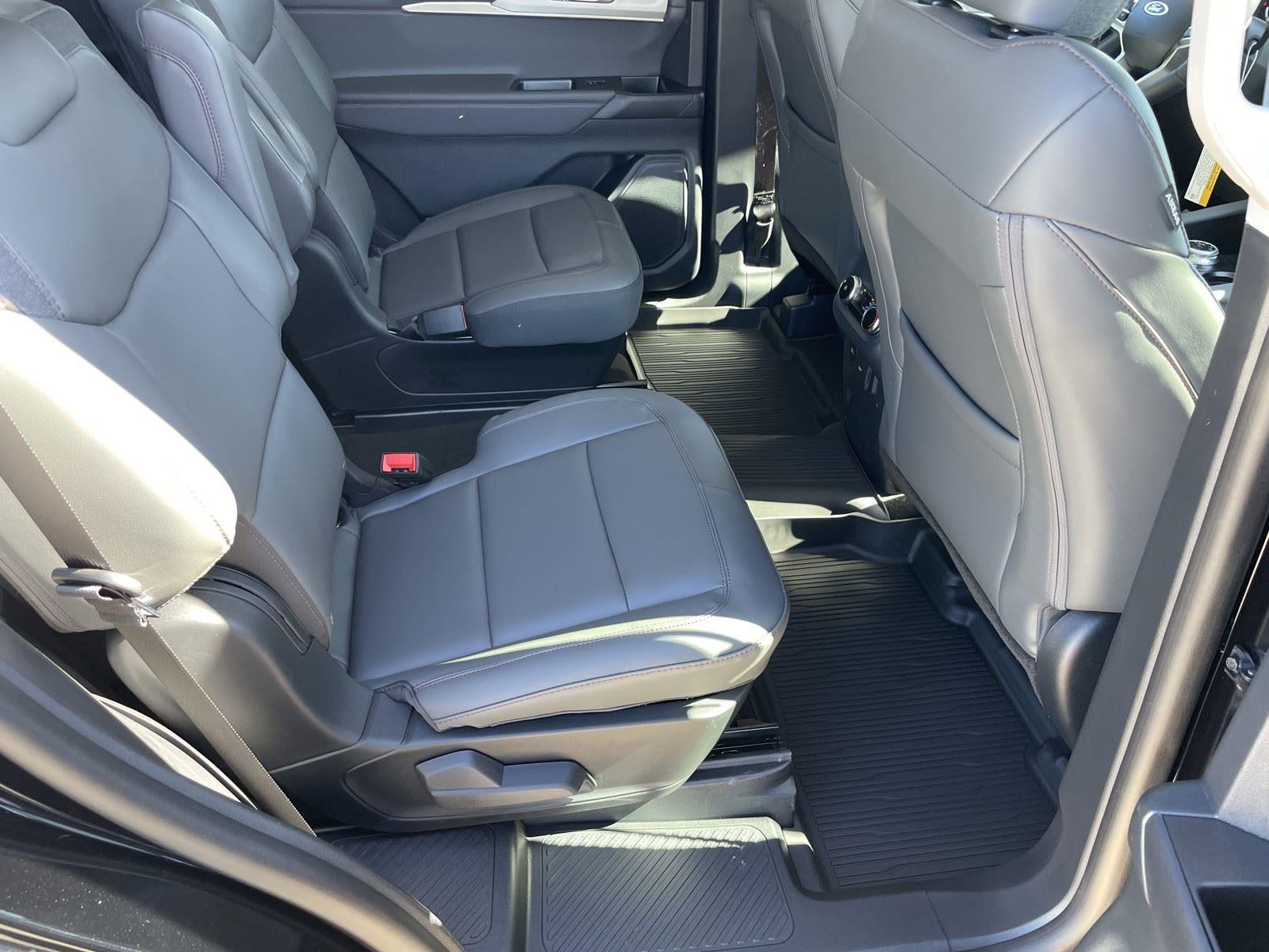 2026 Ford Explorer Active w/100A Pkg