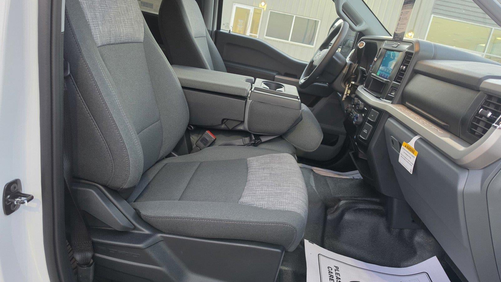 2027 Ford Super Duty F-250 SRW XLT