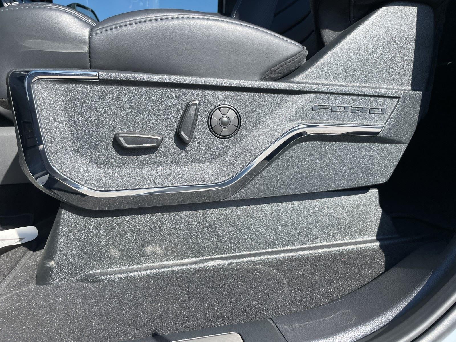 2025 Ford Super Duty F-250 SRW Platinum