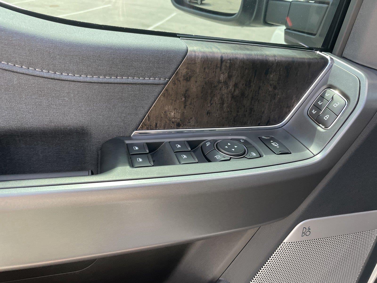 2027 Ford Super Duty F-250 SRW LARIAT