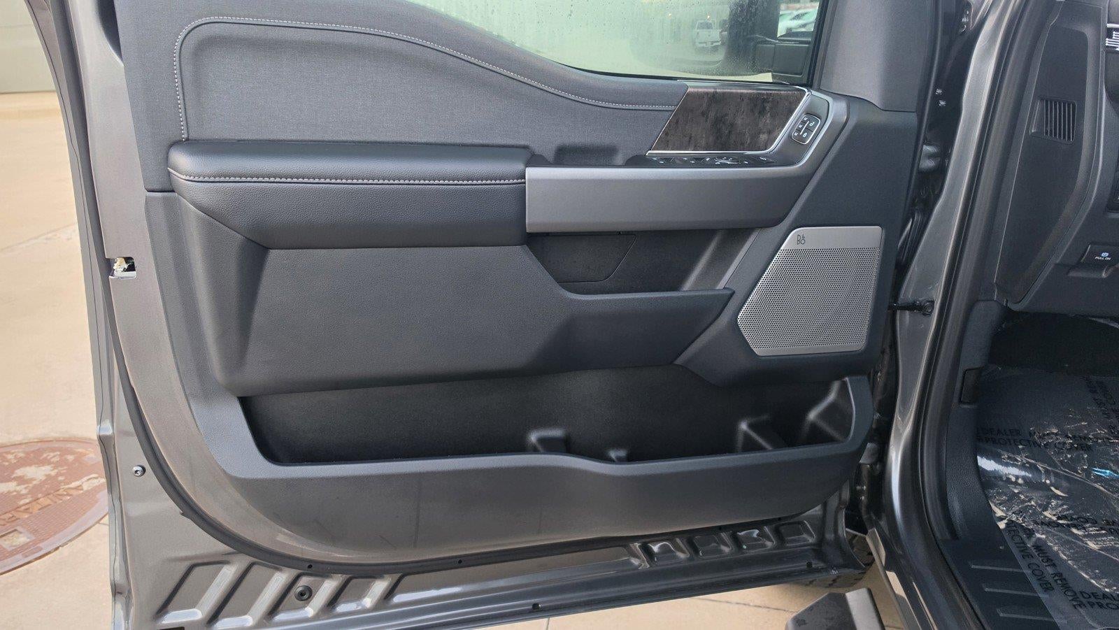 2027 Ford Super Duty F-250 SRW LARIAT