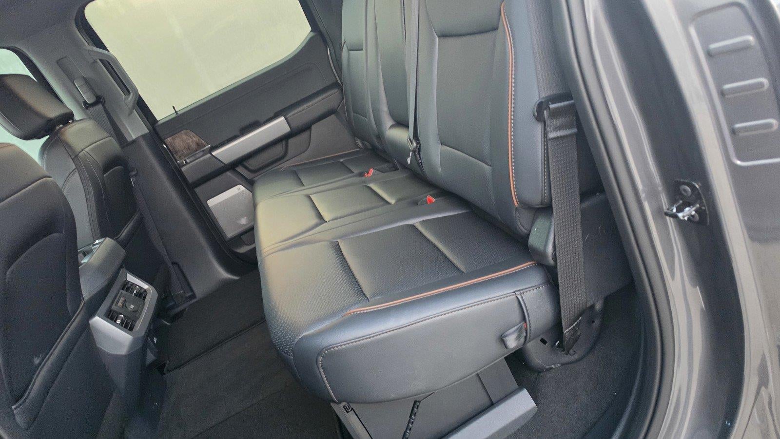 2027 Ford Super Duty F-250 SRW LARIAT