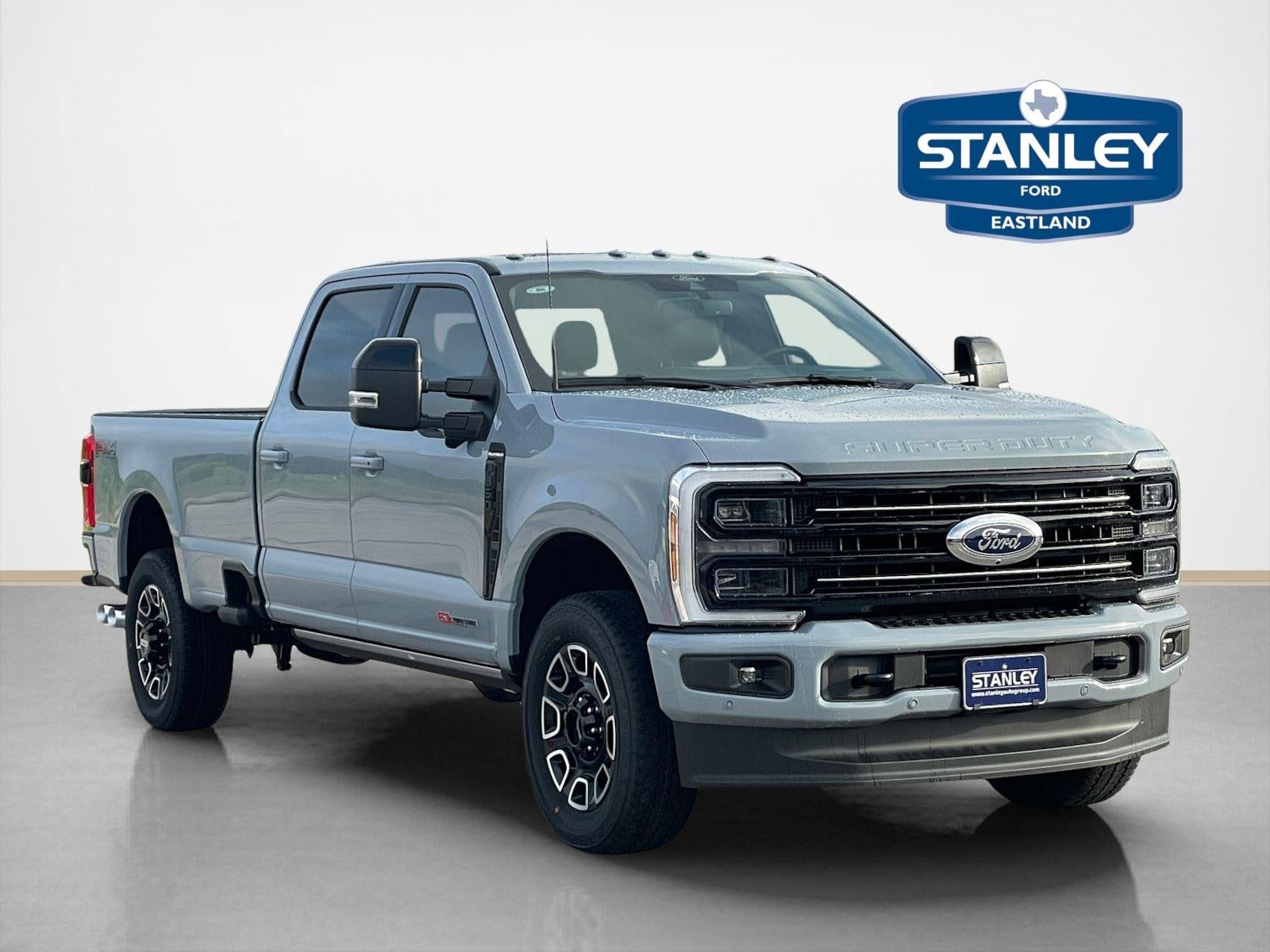 2026 Ford F-350 Platinum 4x4 Crew Cab 8' Box SRW's photo