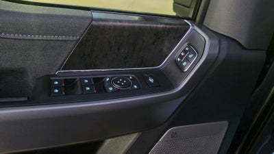 2027 Ford Super Duty F-350 SRW LARIAT