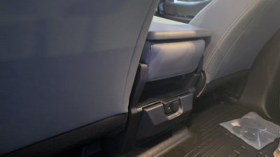 2027 Ford Super Duty F-350 SRW LARIAT