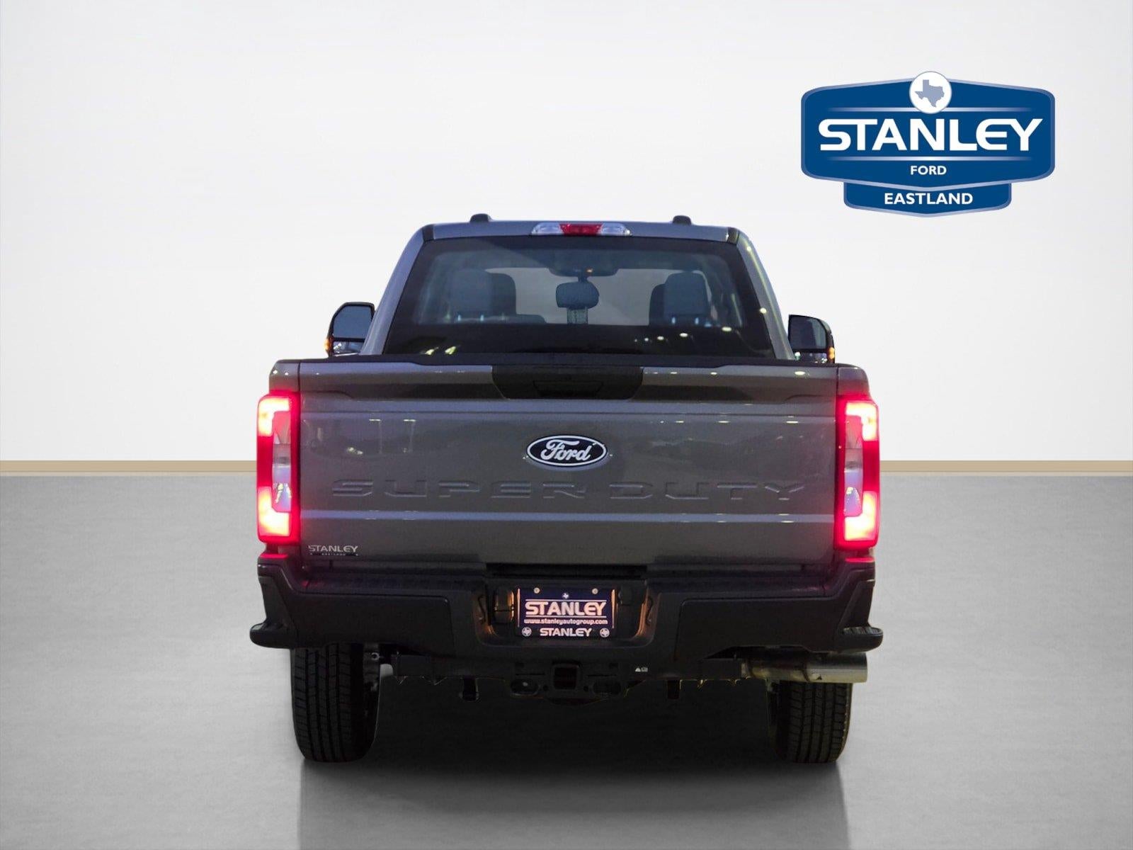 2027 Ford Super Duty F-350 SRW LARIAT