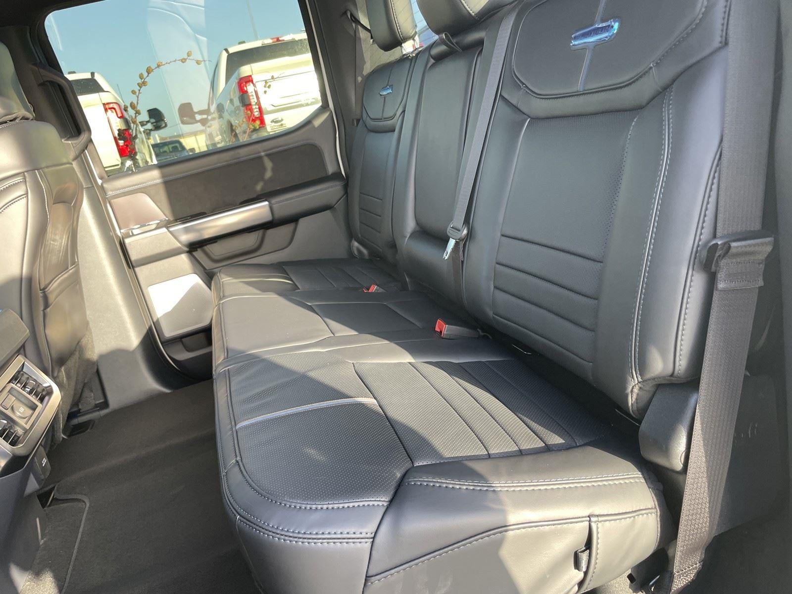 2026 Ford Super Duty F-350 Srw Platinum