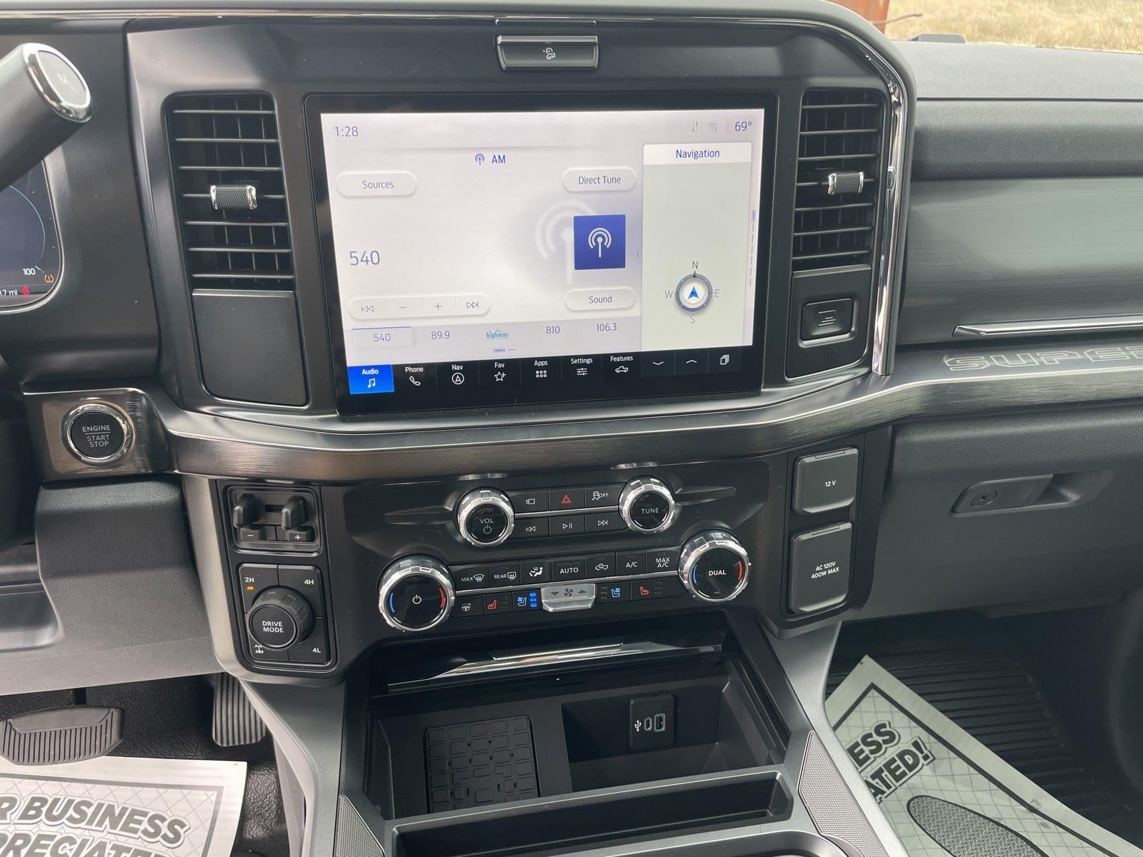 2026 Ford Super Duty F-350 SRW LARIAT