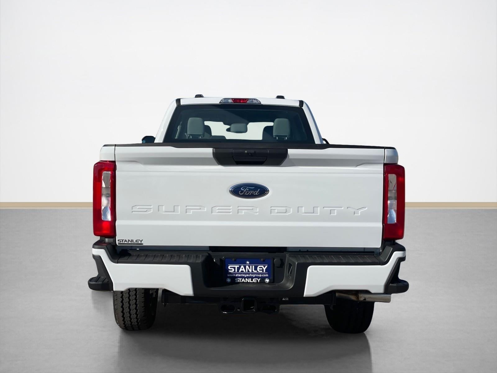 2026 Ford Super Duty F-350 SRW LARIAT