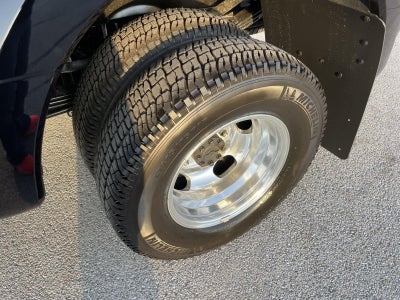 2026 Ford Super Duty F-350 DRW LARIAT