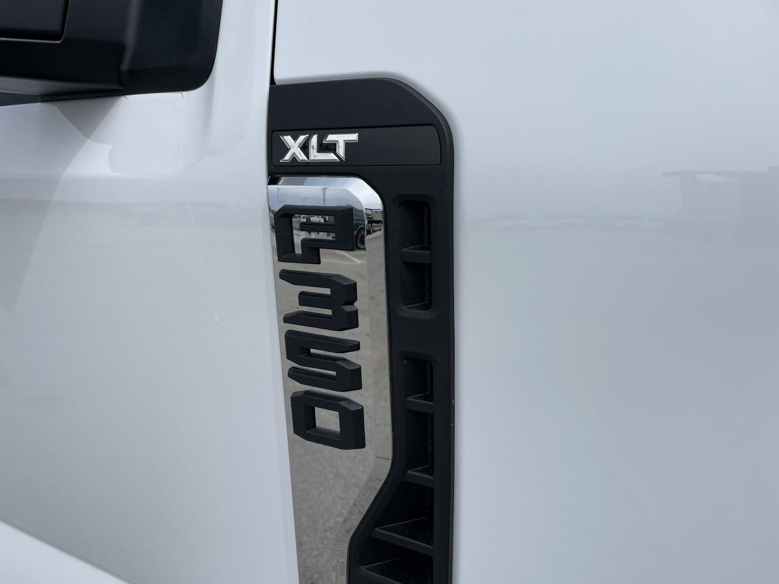 2026 Ford Super Duty F-350 DRW XLT