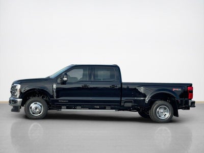 2026 Ford Super Duty F-350 DRW LARIAT