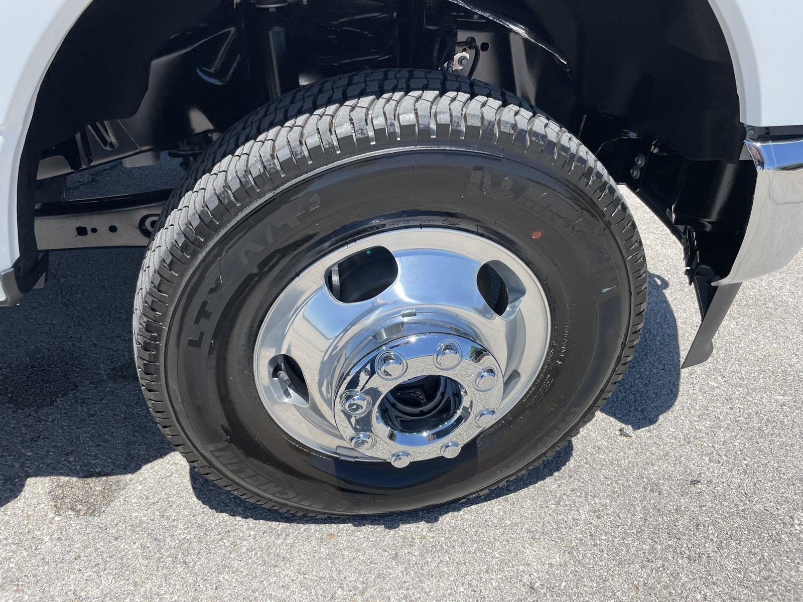 2026 Ford Super Duty F-350 DRW LARIAT