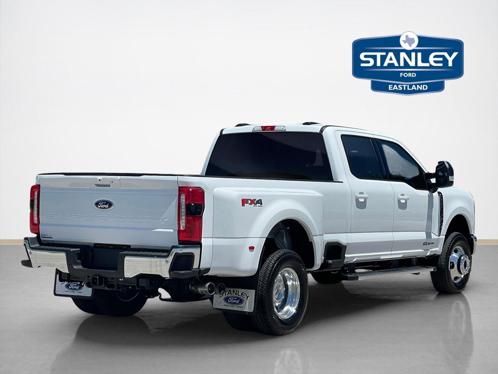 2026 Ford Super Duty F-350 DRW LARIAT