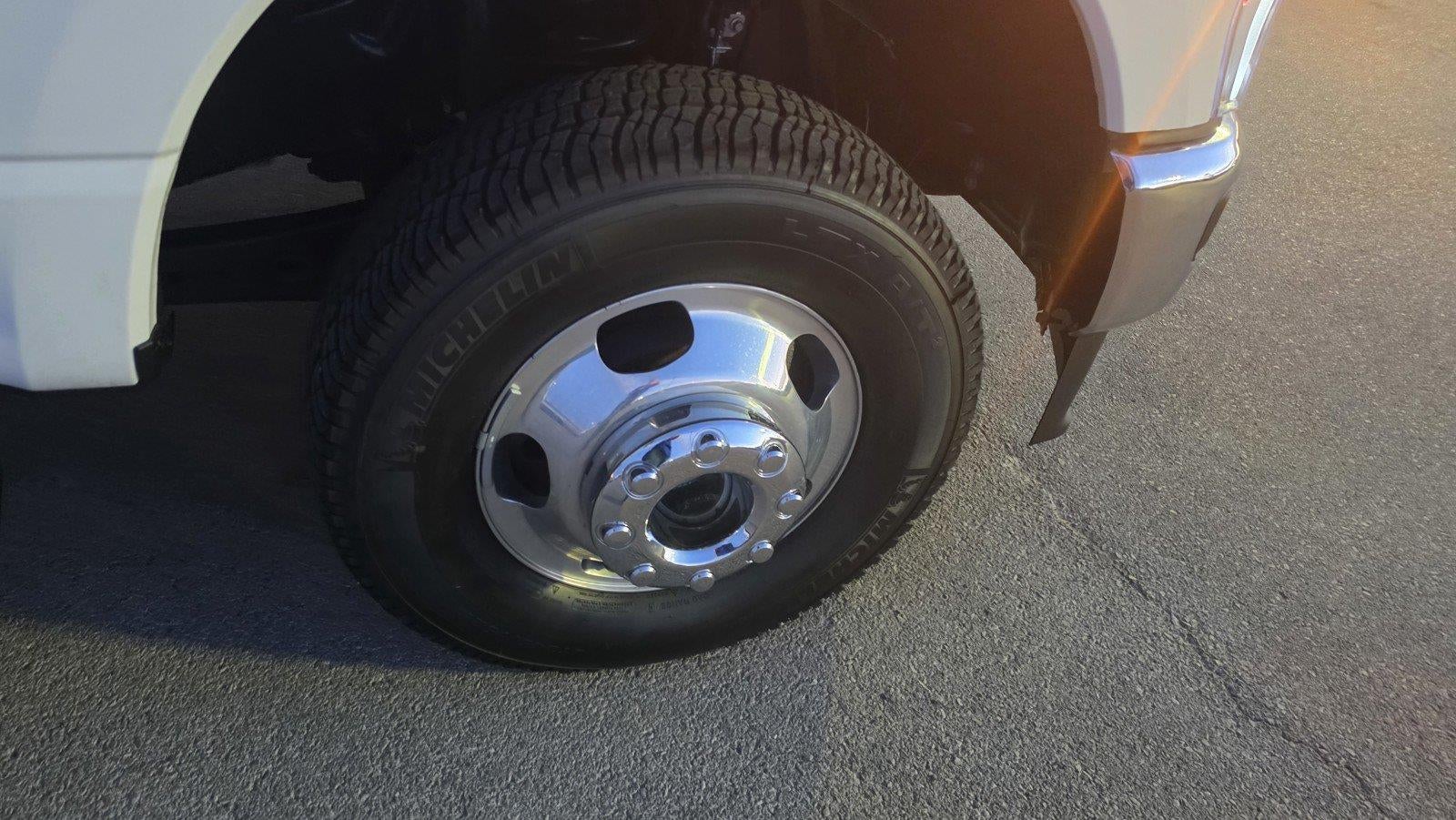 2026 Ford Super Duty F-350 DRW LARIAT