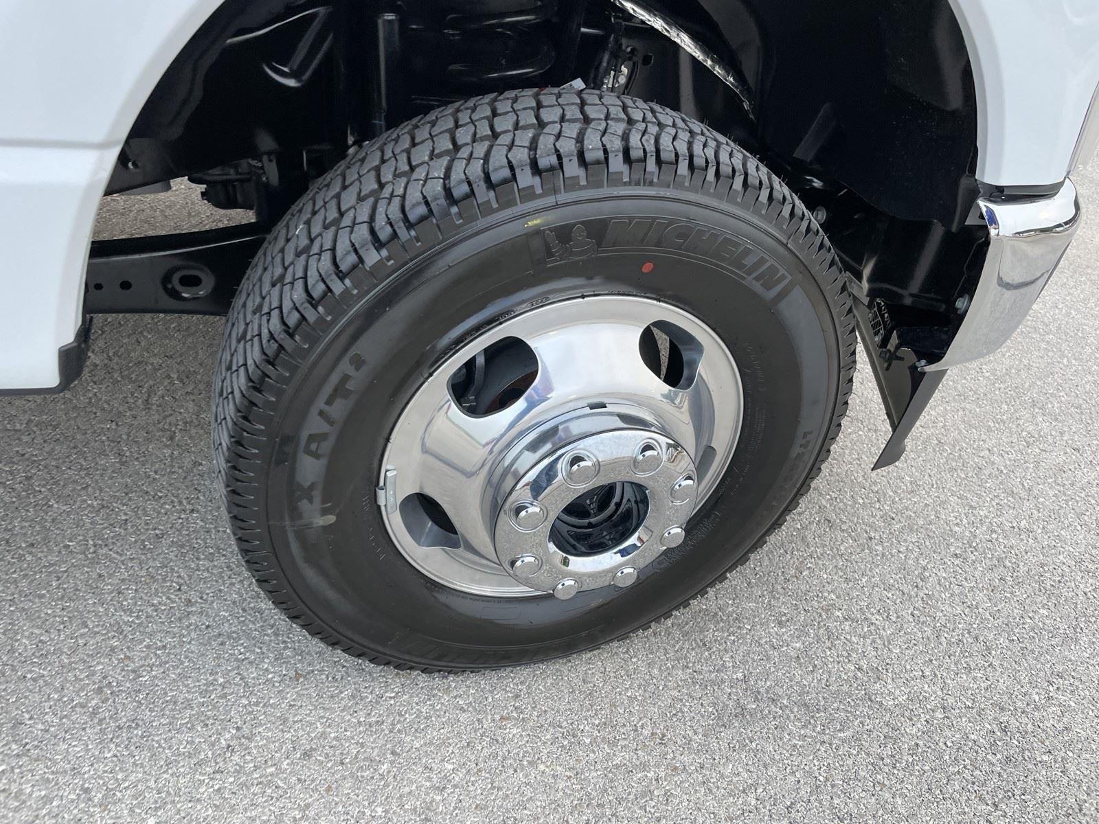 2026 Ford Super Duty F-350 DRW XLT